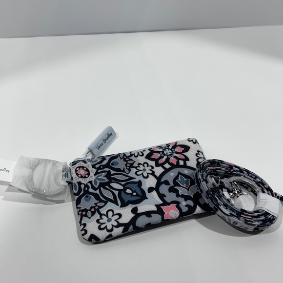 NEW -Vera Bradley Grey "Lisbon Medallion" Zip ID & Lanyard set *Retired Pattern* - Picture 5 of 6